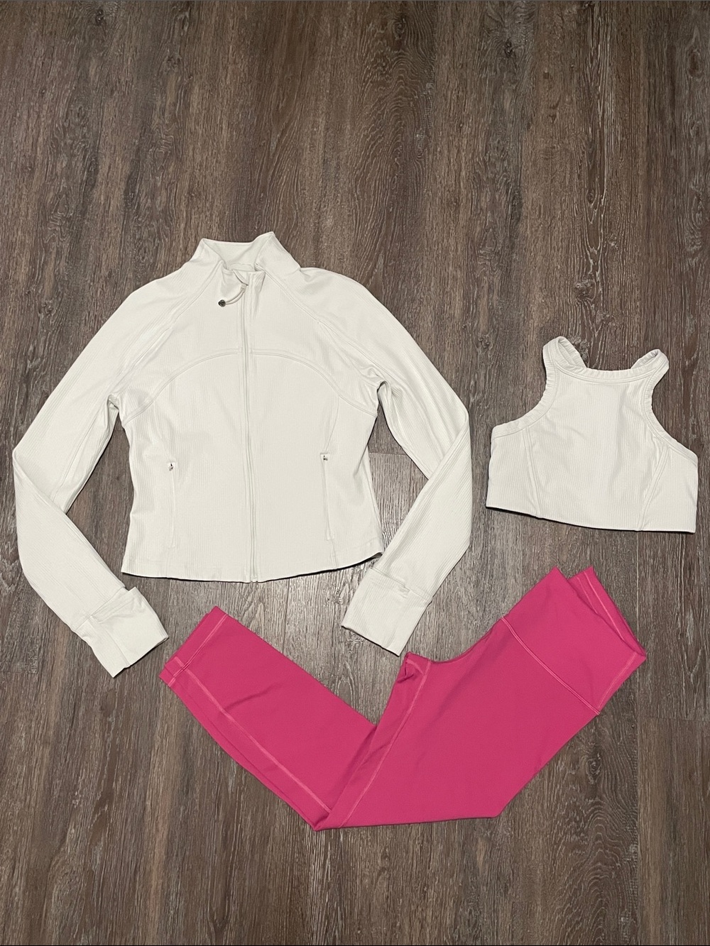 Like New Lululemon Matching Bundle. Size Tops 10, 8/Bottom 10